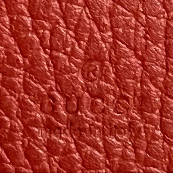 Luxury Gucci Leather Key Case Holder in Red - Picture 3 of 7